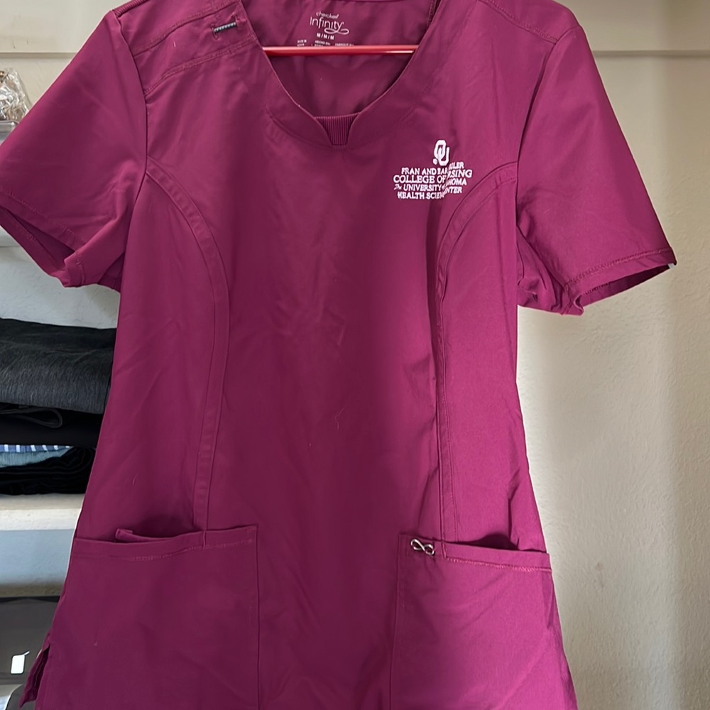Scrub top